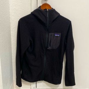 Mens lightweight Patagonia. Perfect for Spring. M's R1® Air Full-Zip Hoody
